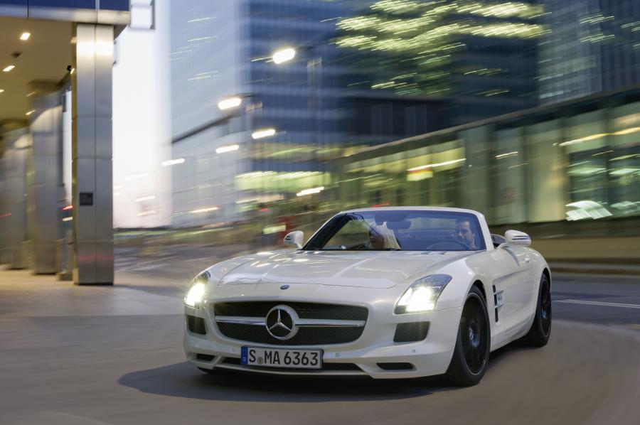  Mercedes-Benz SLS AMG Roadster 2011 года  (фото 115 из 183)